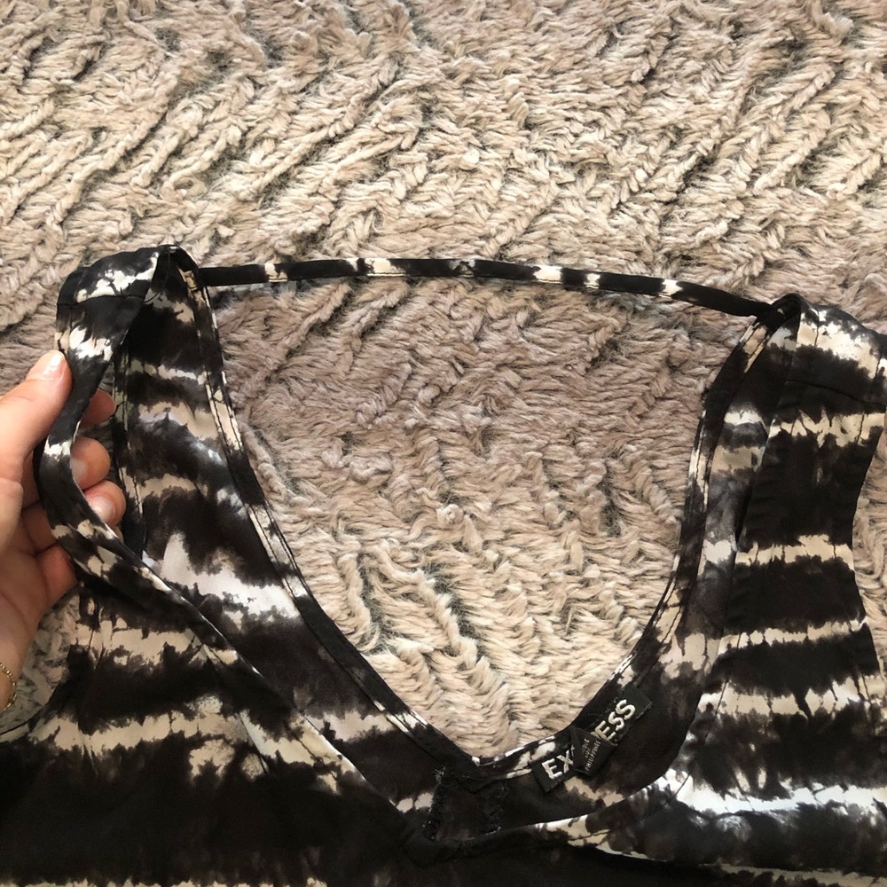 Express Blouse - Picture 5 of 5